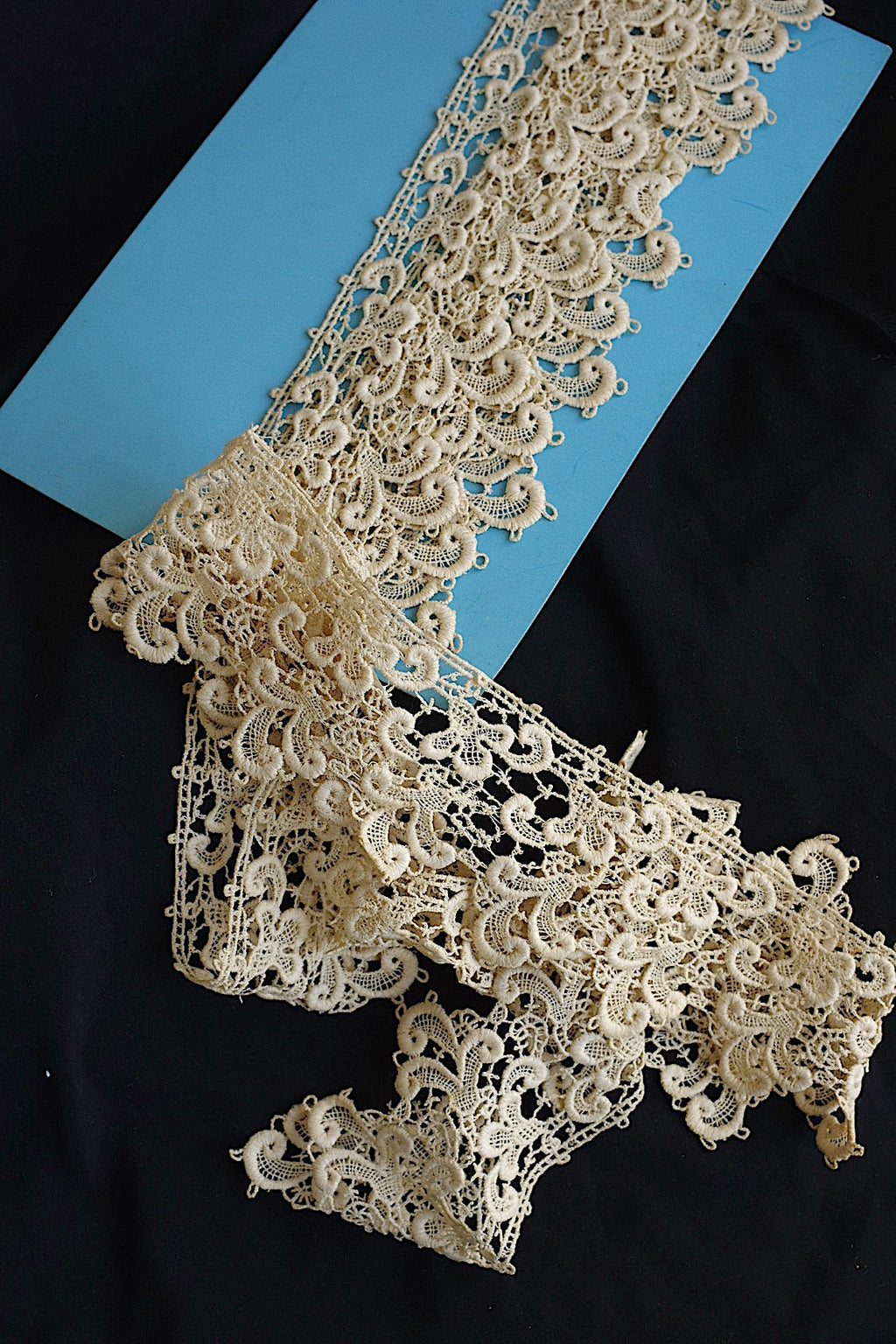 アンティークレース　dentelle ancienne 250cm