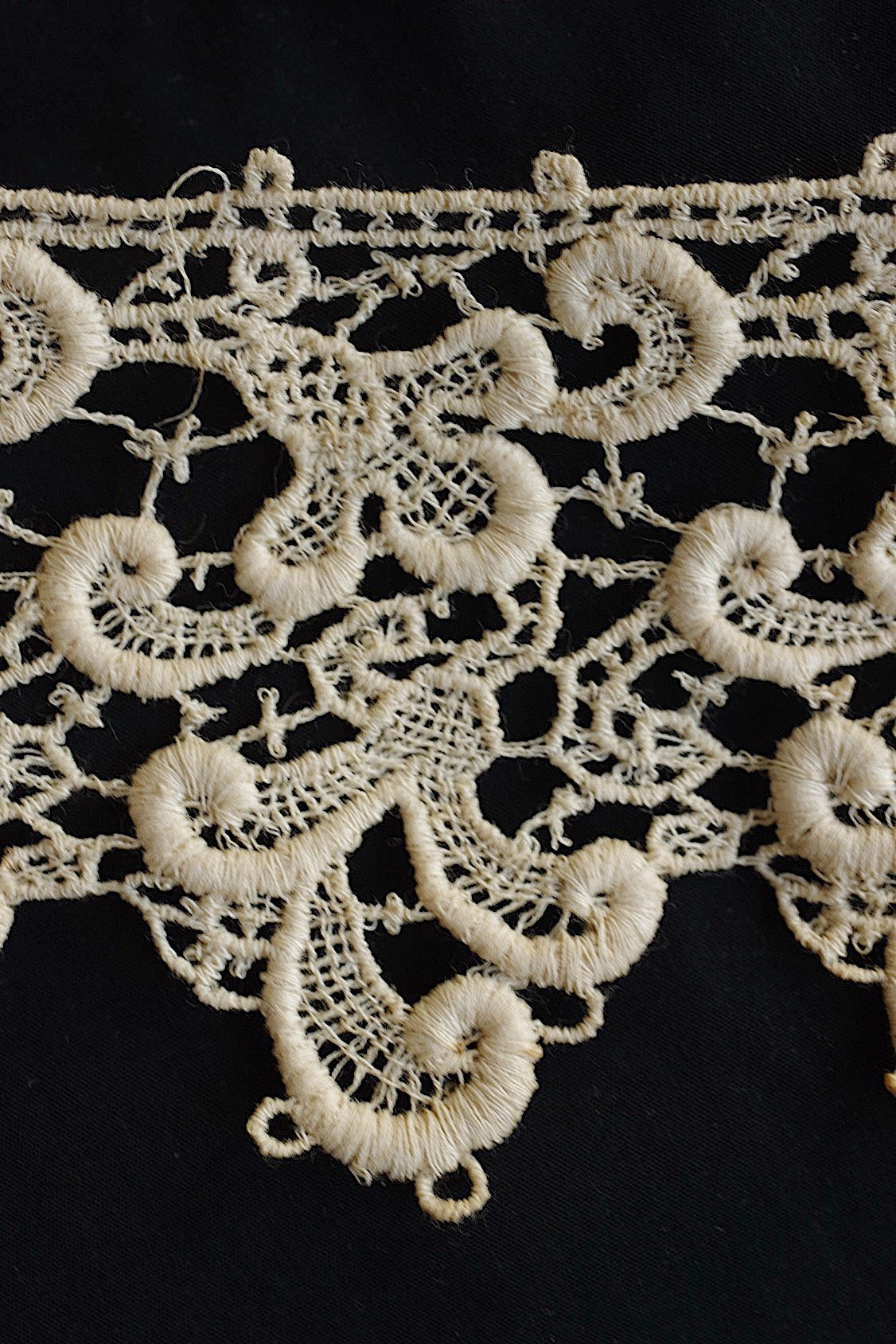 アンティークレース　dentelle ancienne 250cm