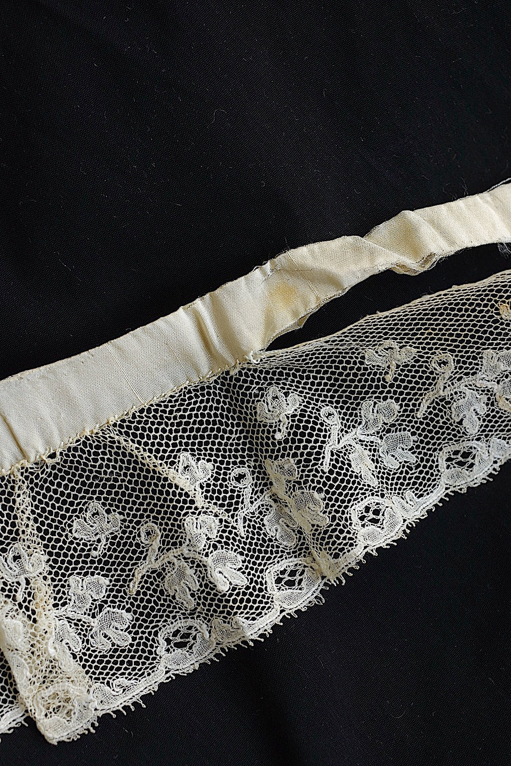 アンティークレース　dentelle ancienne ２種