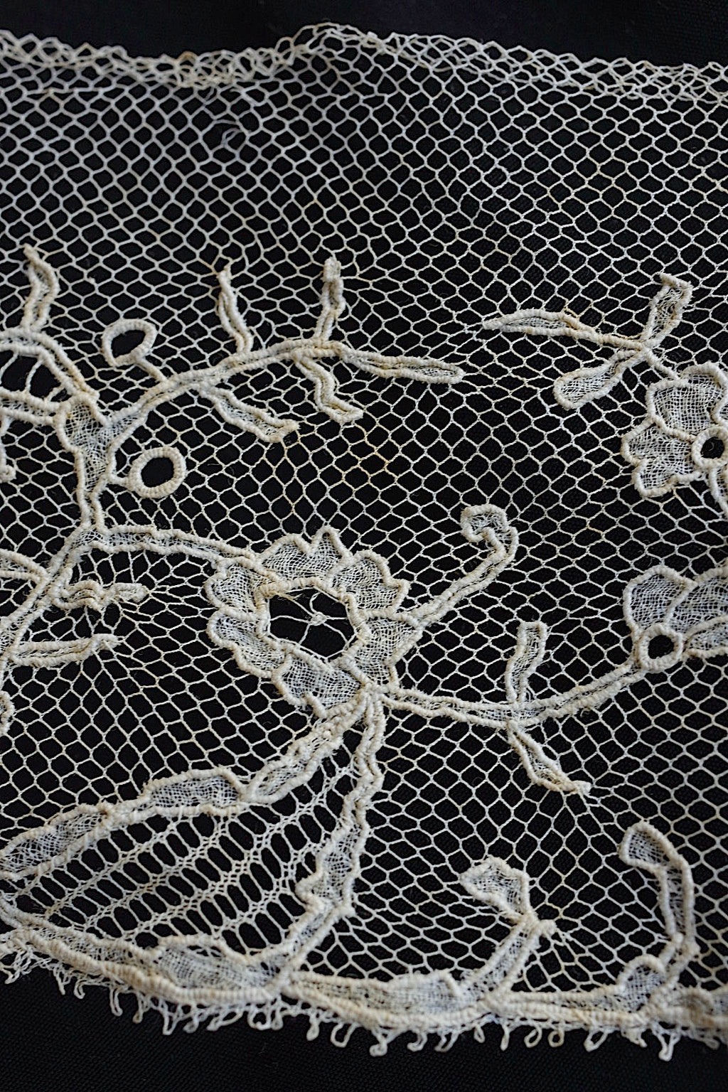 アンティークレース　dentelle ancienne ２種