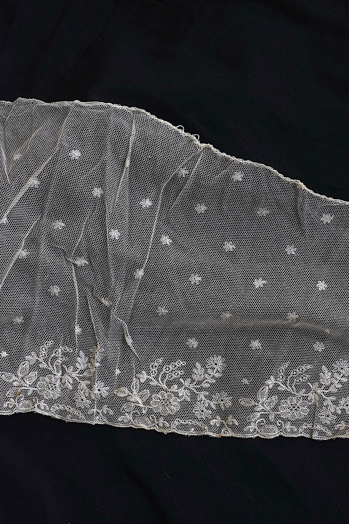 アンティークレース　dentelle ancienne チュールレース