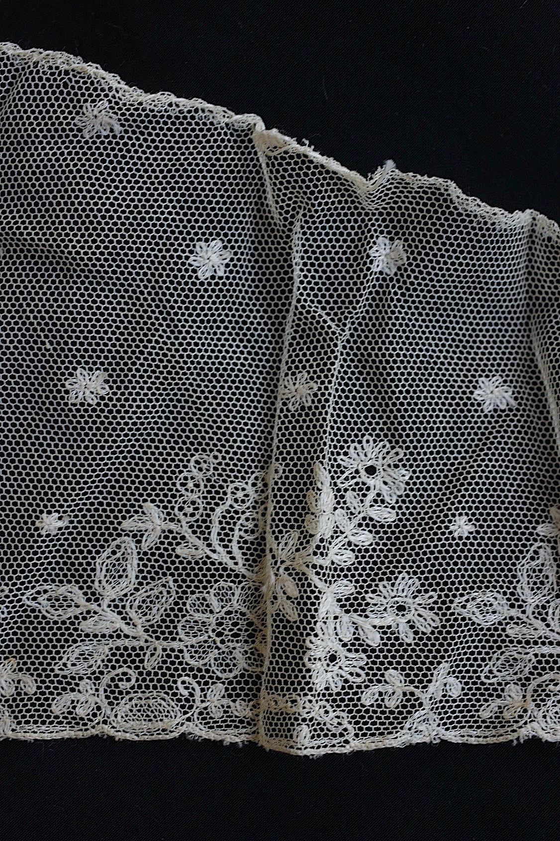 アンティークレース　dentelle ancienne チュールレース