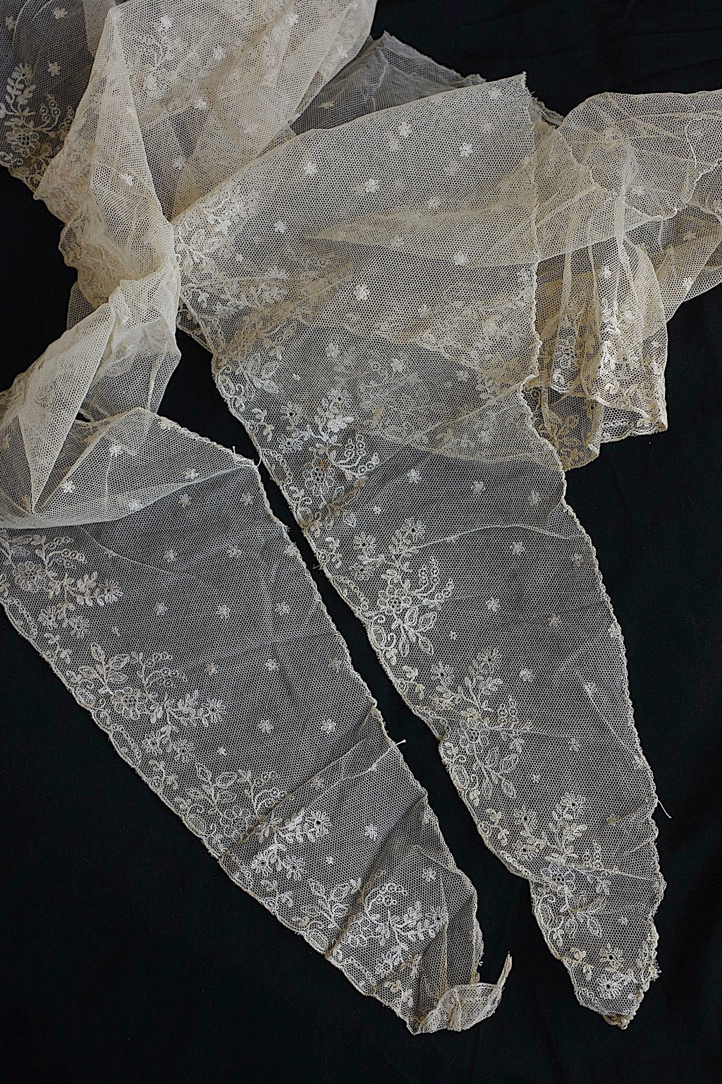 アンティークレース　dentelle ancienne チュールレース
