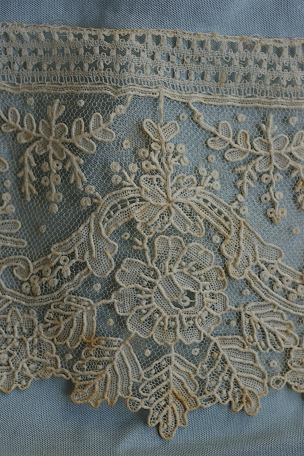アンティークレースブリュクセルニードル　247cm　dentelle ancienne