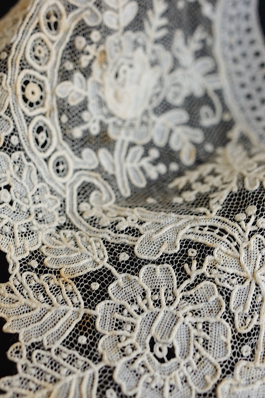 アンティークレースブリュクセルニードル　247cm　dentelle ancienne