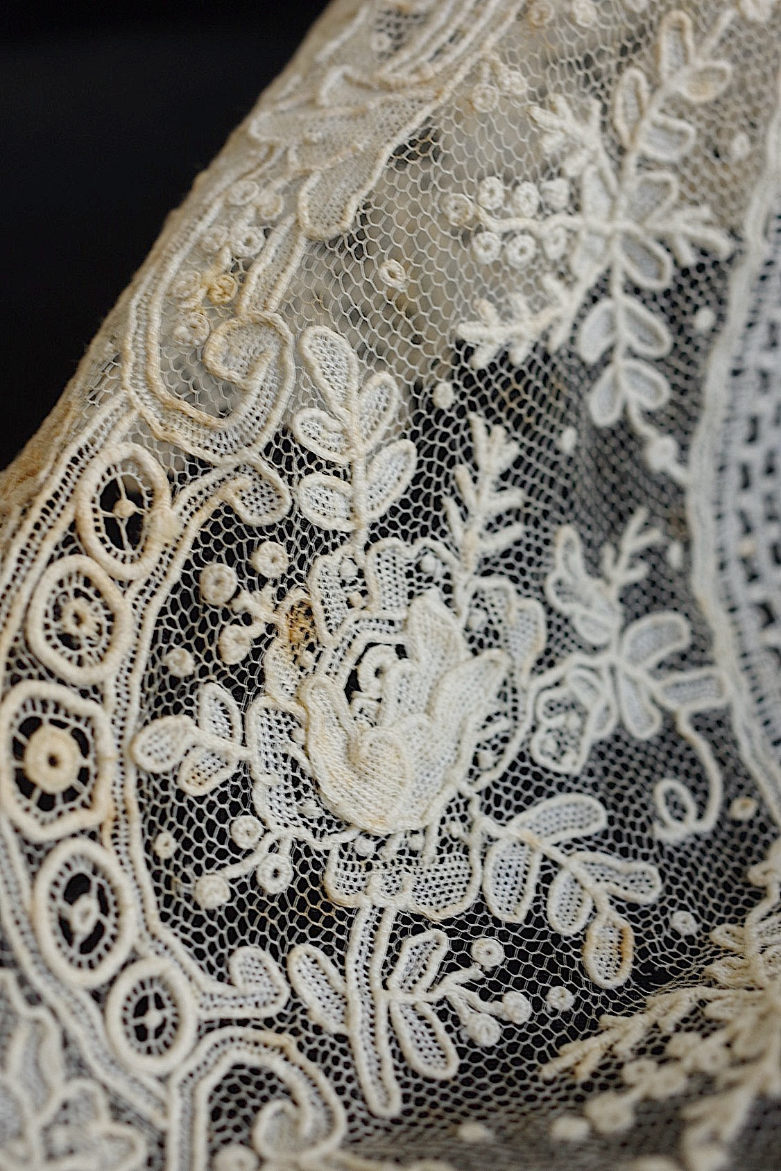 アンティークレースブリュクセルニードル　247cm　dentelle ancienne