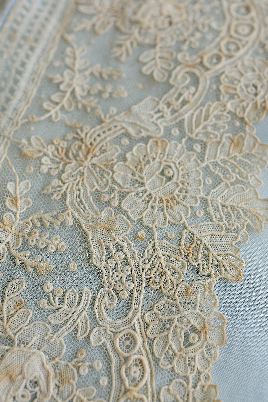 アンティークレースブリュクセルニードル　247cm　dentelle ancienne