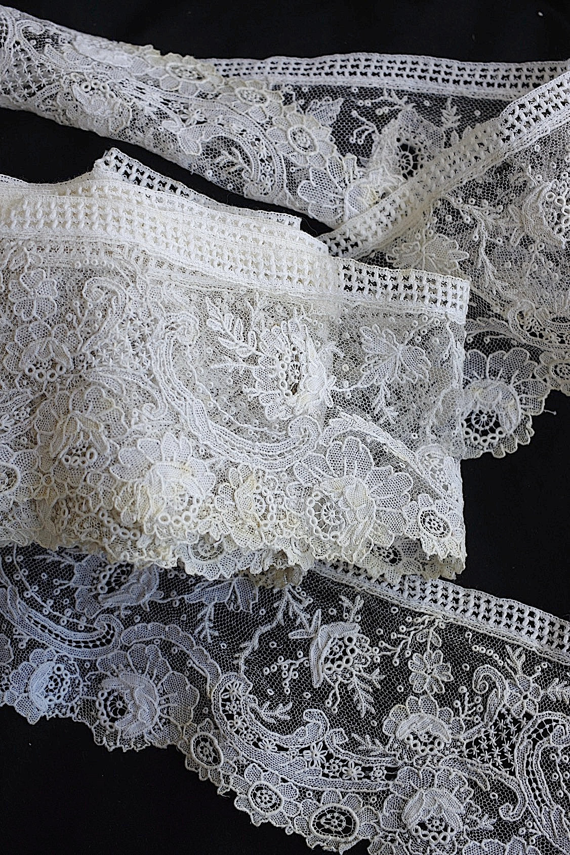 アンティークレースブリュクセルニードル　par 1m　dentelle ancienne