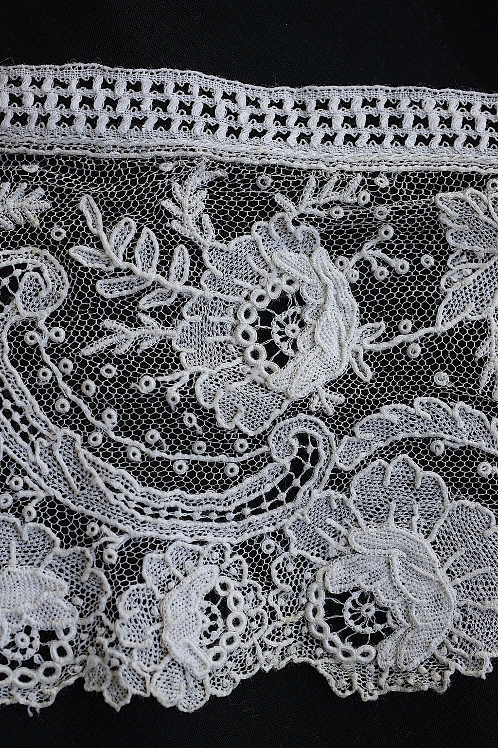 アンティークレースブリュクセルニードル　par 1m　dentelle ancienne