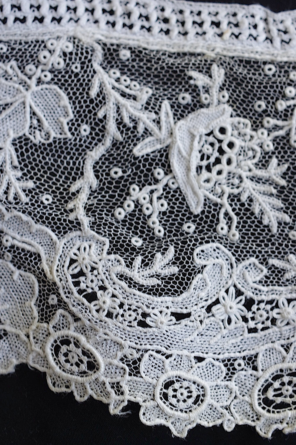 アンティークレースブリュクセルニードル　par 1m　dentelle ancienne