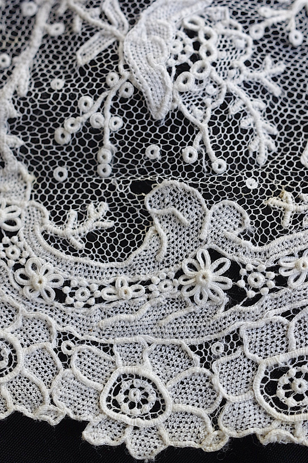 アンティークレースブリュクセルニードル　par 1m　dentelle ancienne