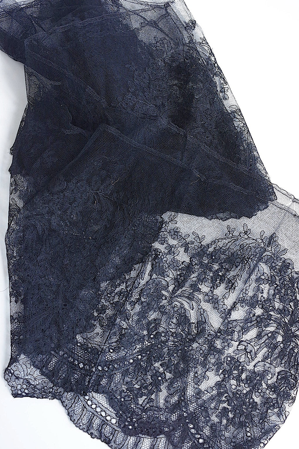アンティークシャンティイレース　dentelle ancienne 　300cmくろ