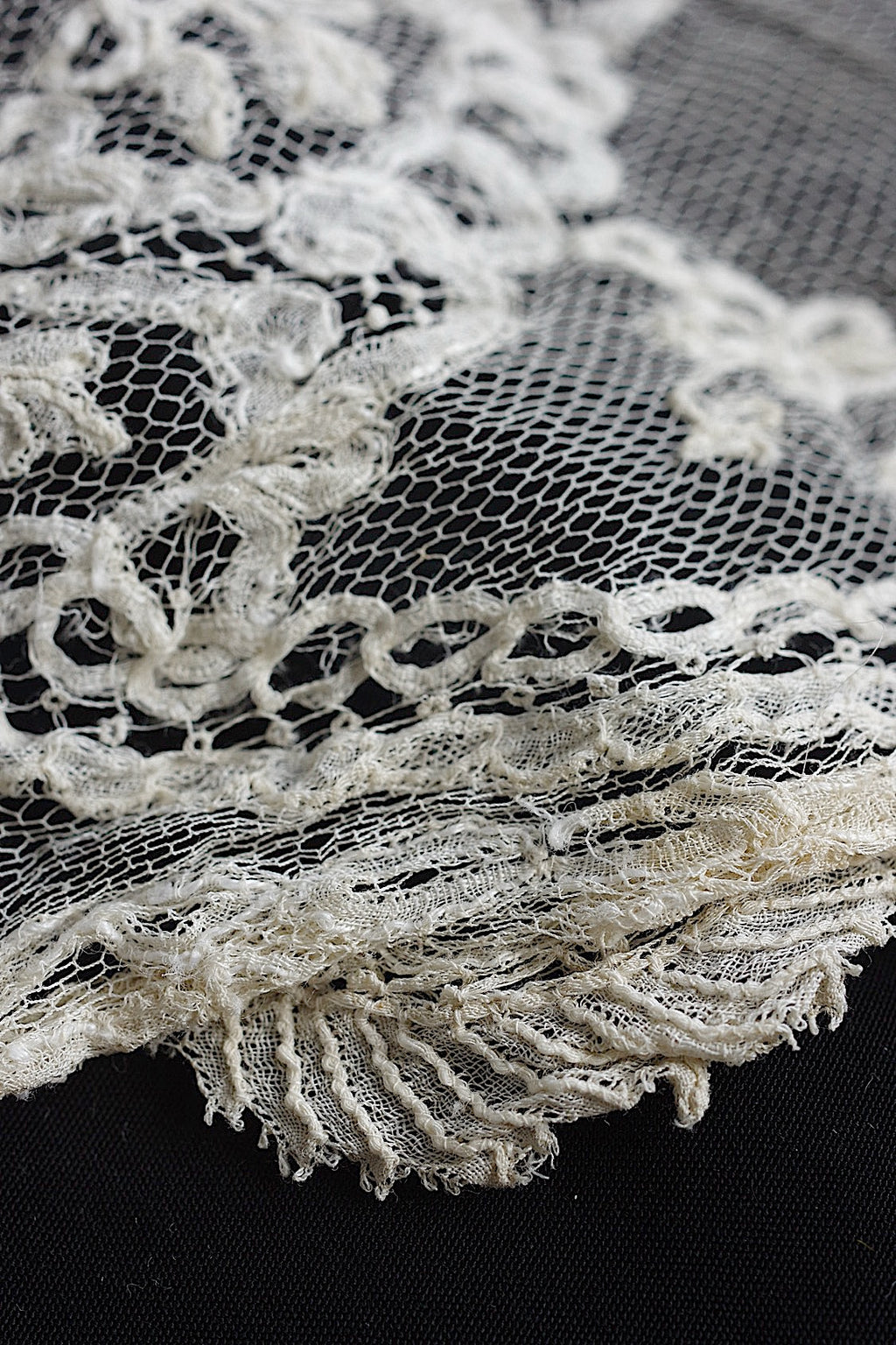 アンティークレース　dentelle ancienne　140cm
