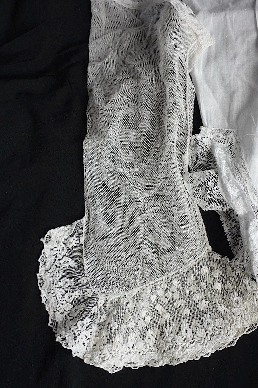 アンティークレース　dentelle ancienne レース装飾袖　３枚