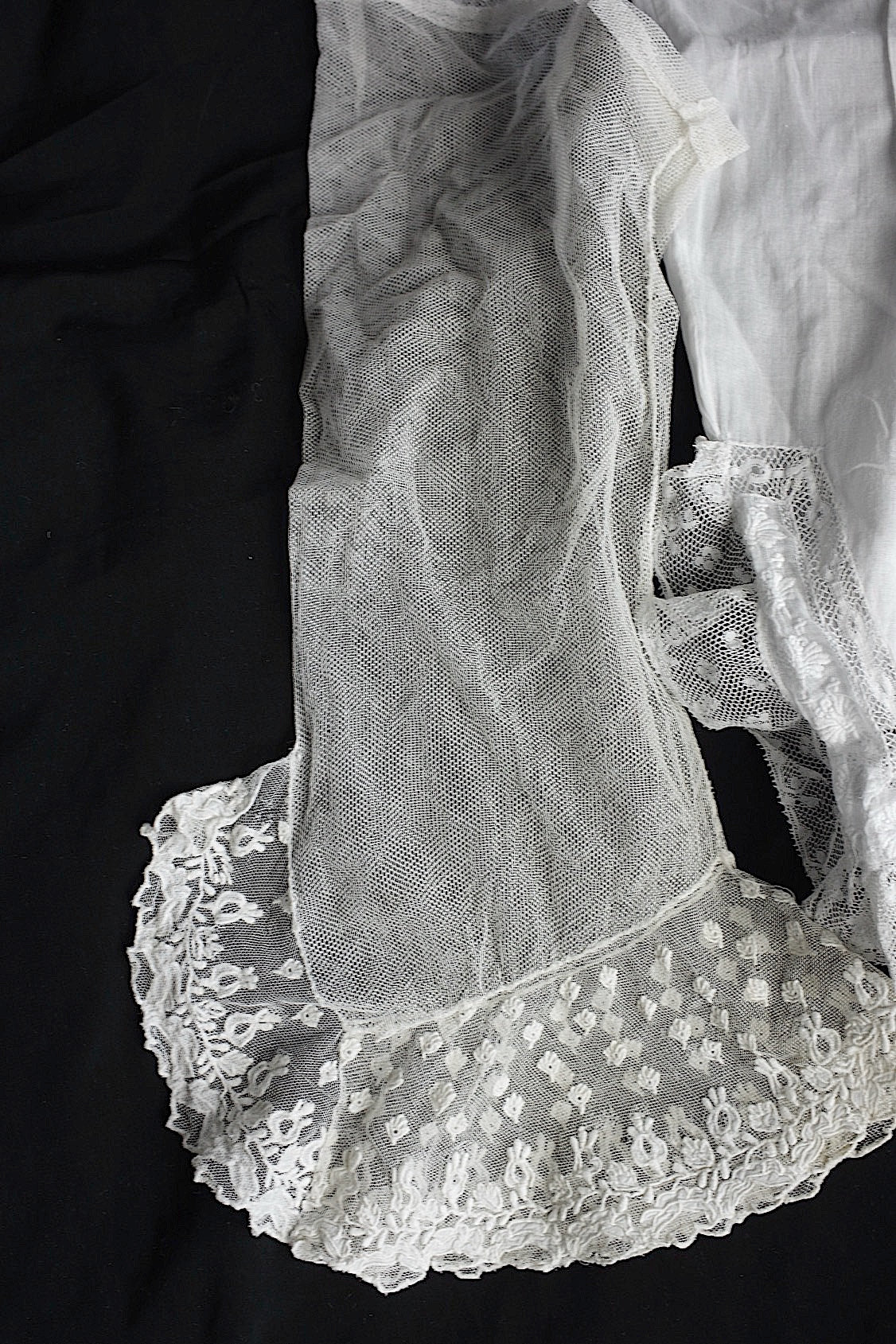 アンティークレース　dentelle ancienne レース装飾袖　３枚