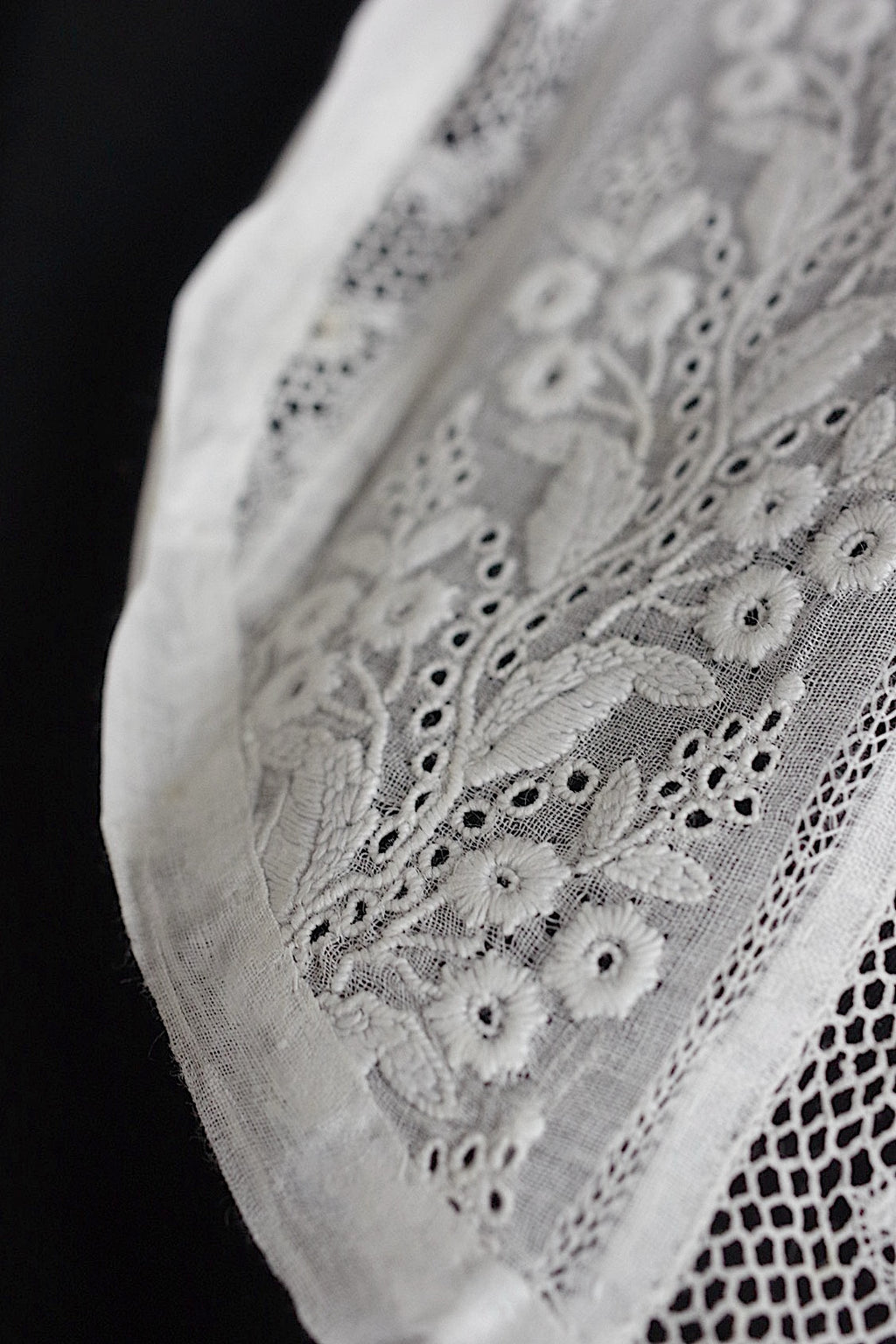 アンティークレーク　dentelle anciennne 　ボネ装飾レース1