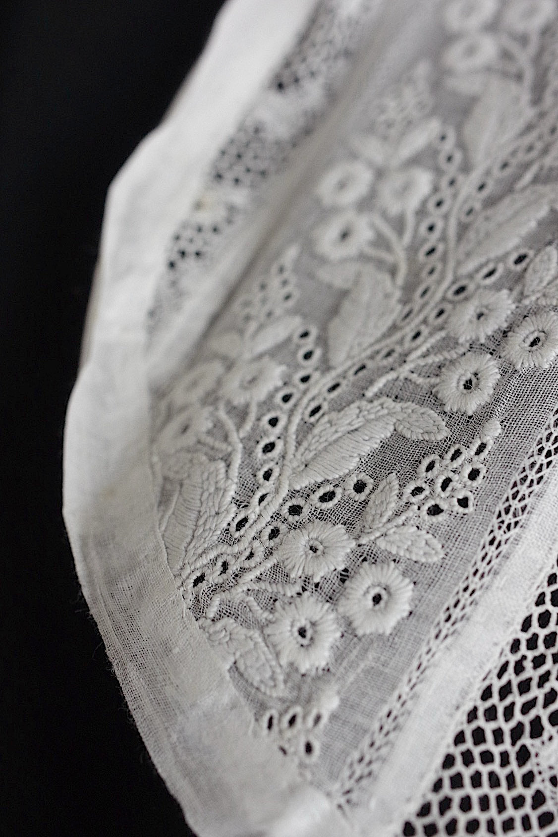 アンティークレーク　dentelle anciennne 　ボネ装飾レース1