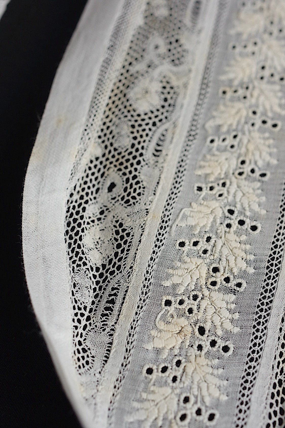 アンティークレーク　dentelle anciennne 　ボネ装飾レース1