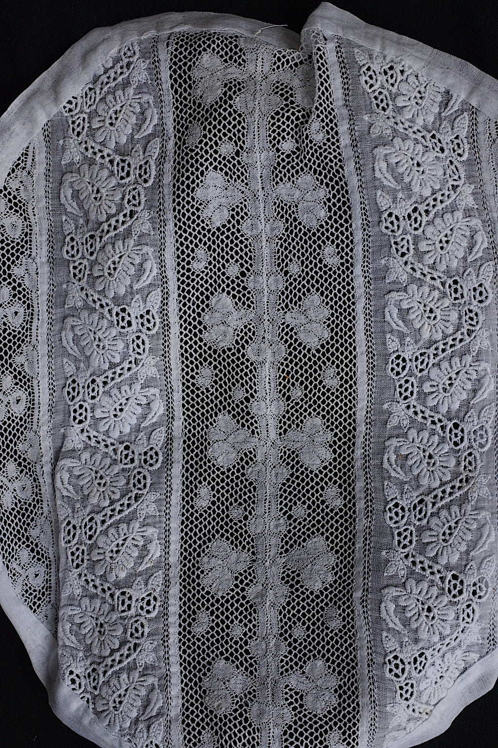 アンティークレーク　dentelle anciennne 　ボネ装飾レース1