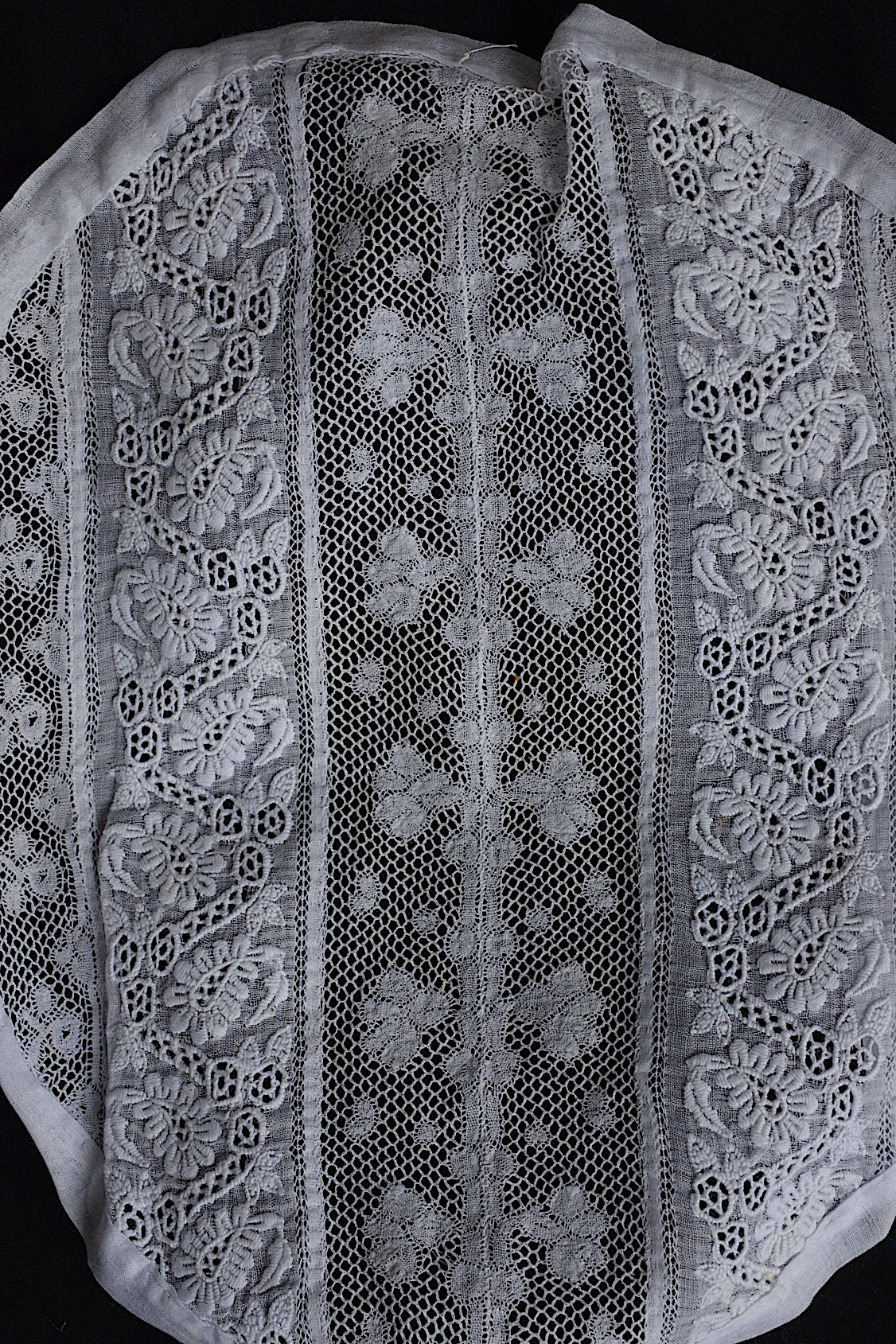 アンティークレーク　dentelle anciennne 　ボネ装飾レース1