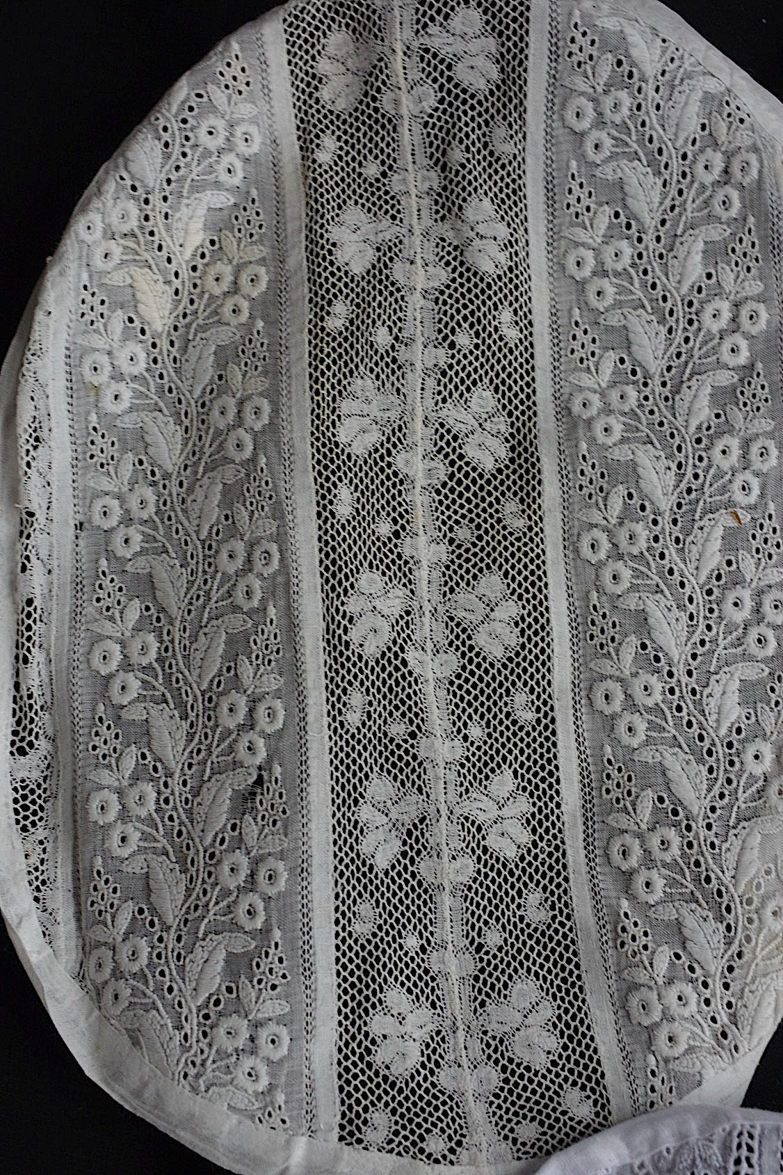 アンティークレーク　dentelle anciennne 　ボネ装飾レース1