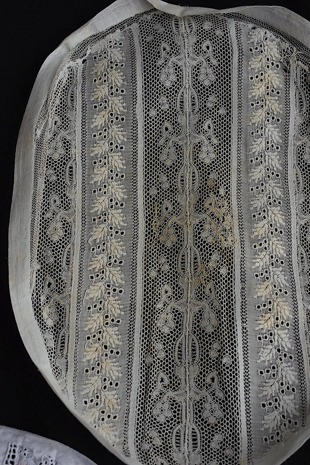 アンティークレーク　dentelle anciennne 　ボネ装飾レース1