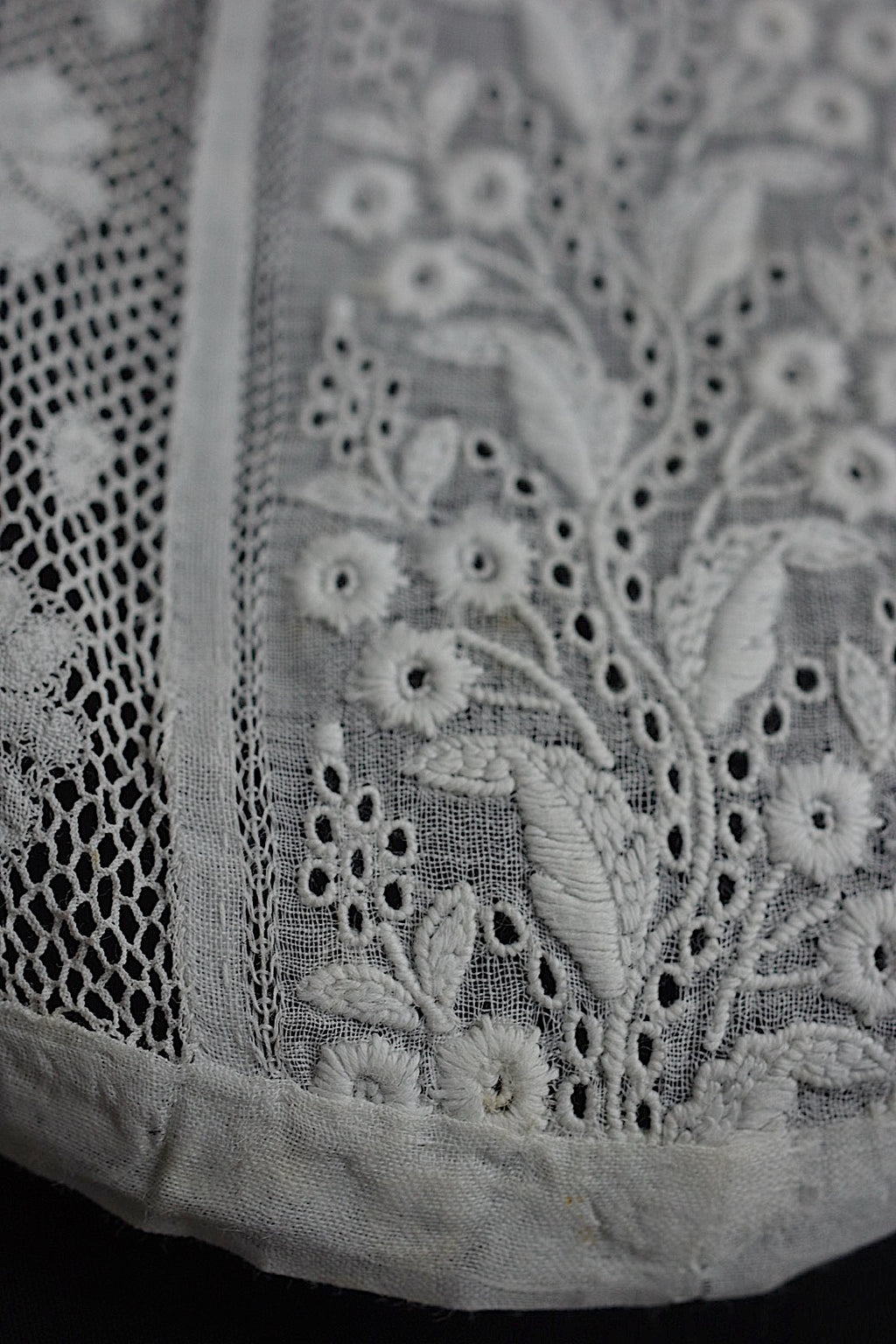 アンティークレーク　dentelle anciennne 　ボネ装飾レース2