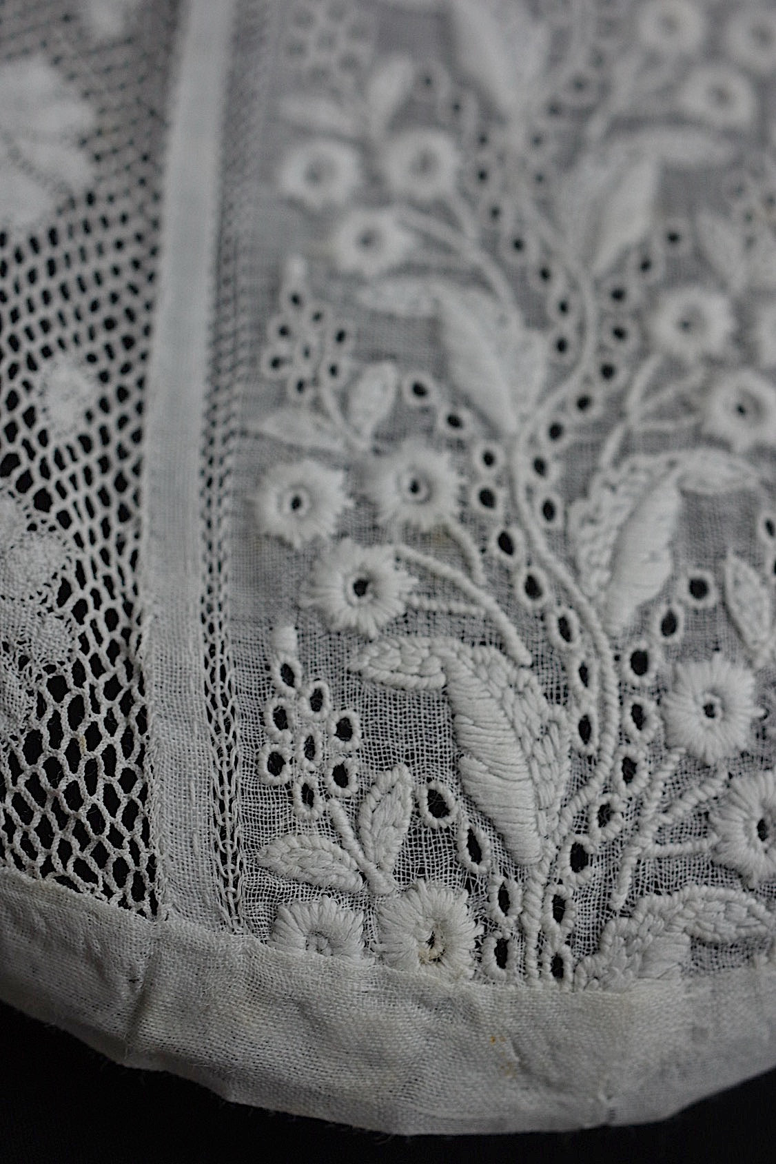 アンティークレーク　dentelle anciennne 　ボネ装飾レース2