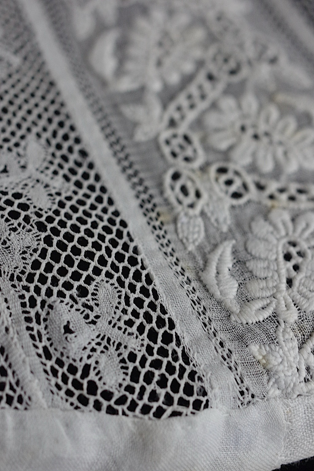 アンティークレーク　dentelle anciennne 　ボネ装飾レース2