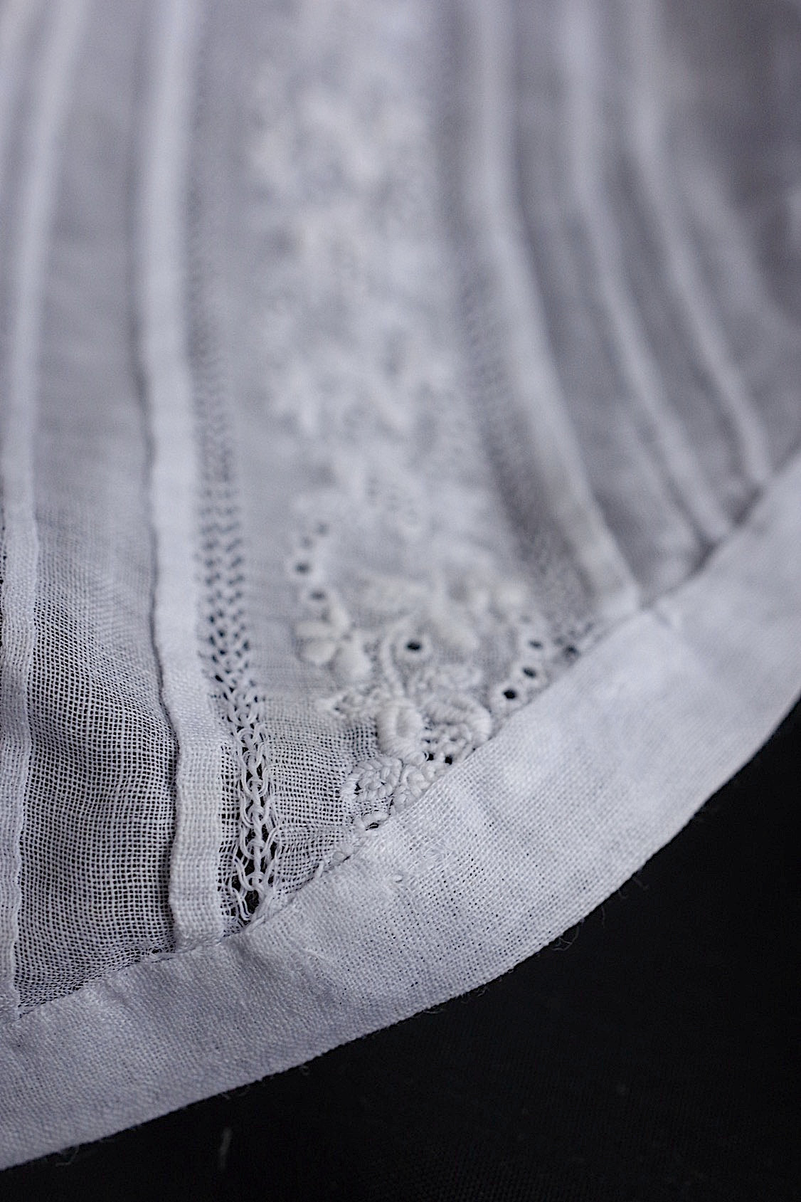 アンティークレーク　dentelle anciennne 　ボネ装飾レース2