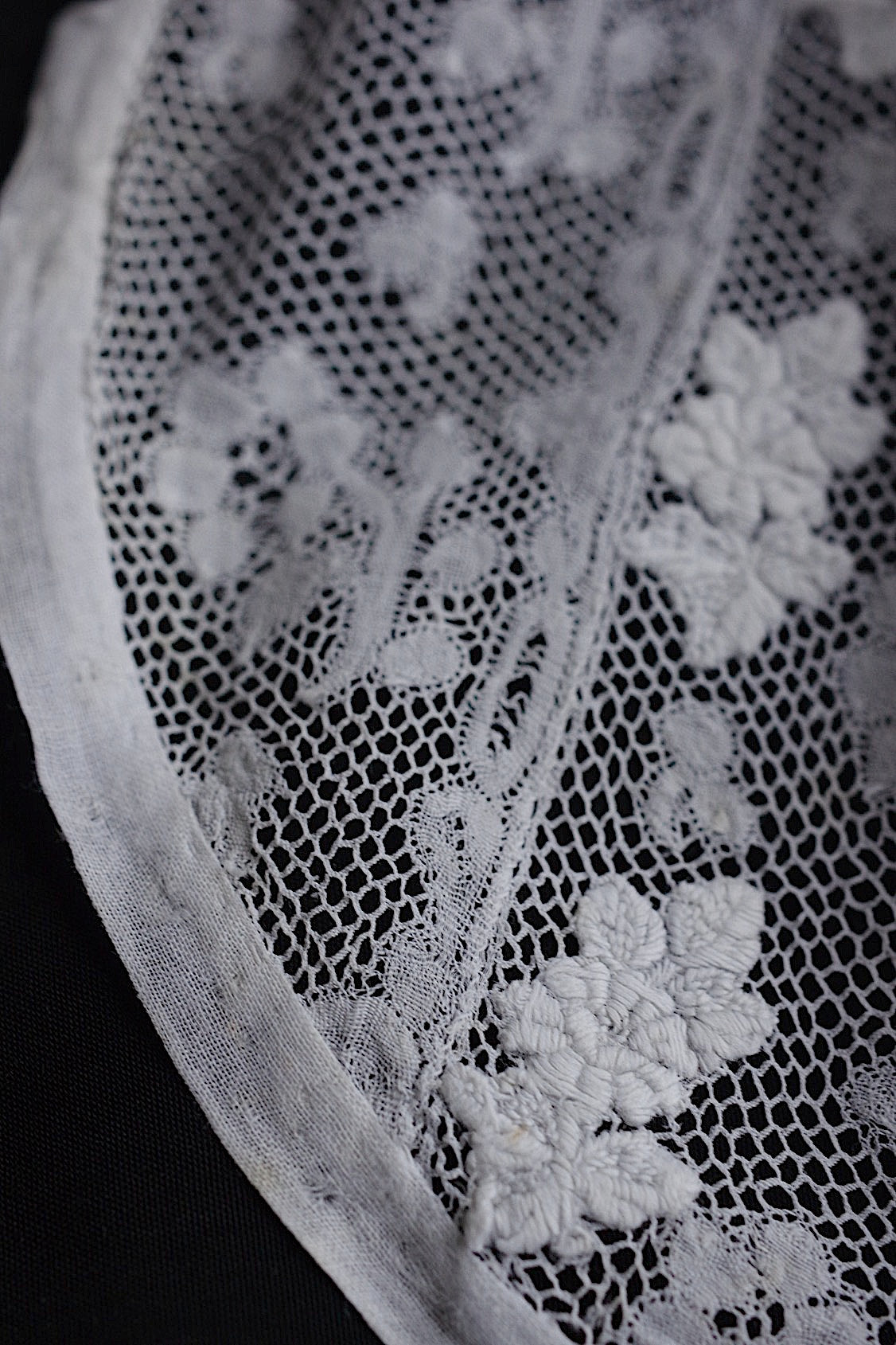 アンティークレーク　dentelle anciennne 　ボネ装飾レース2
