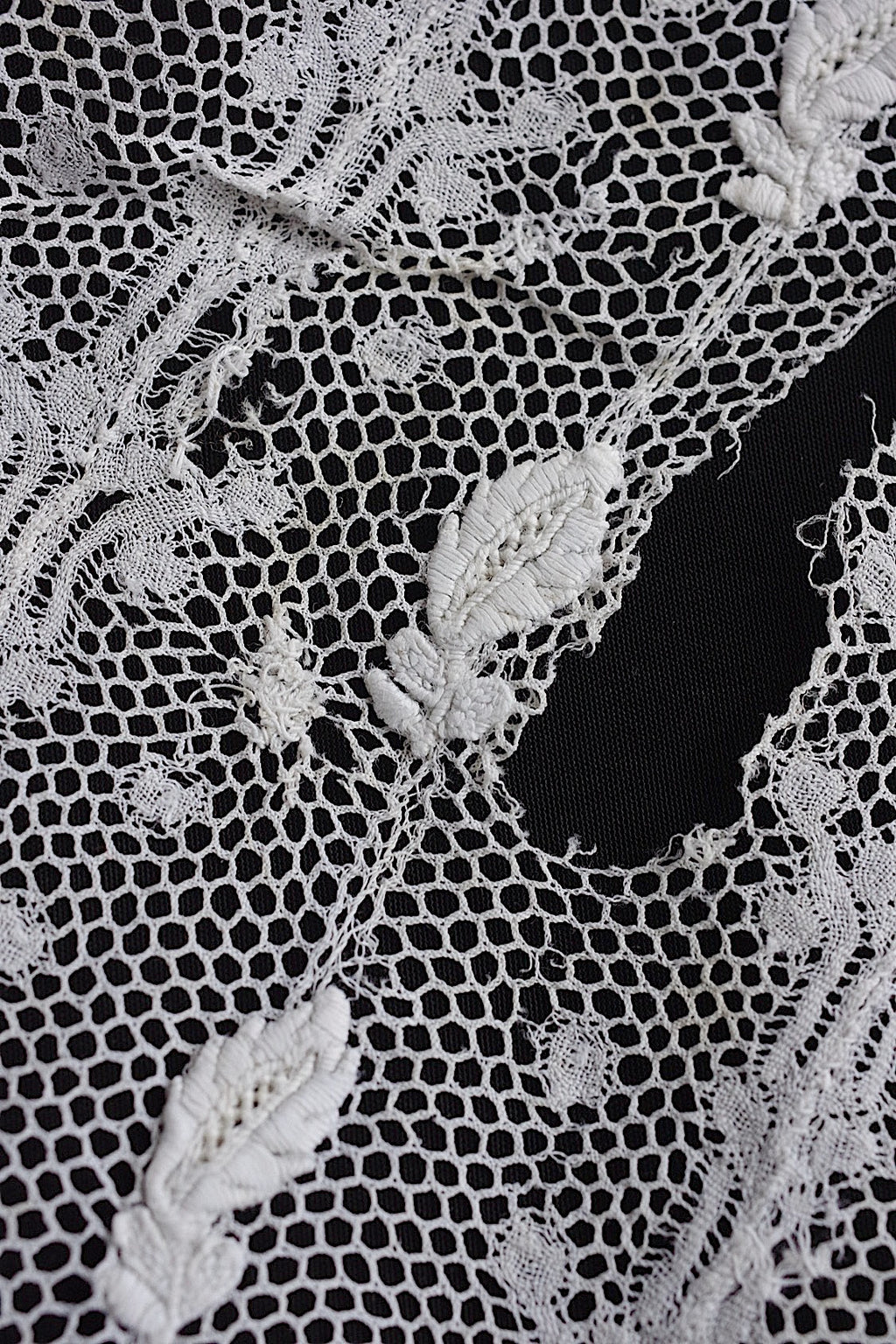 アンティークレーク　dentelle anciennne 　ボネ装飾レース4　素材用