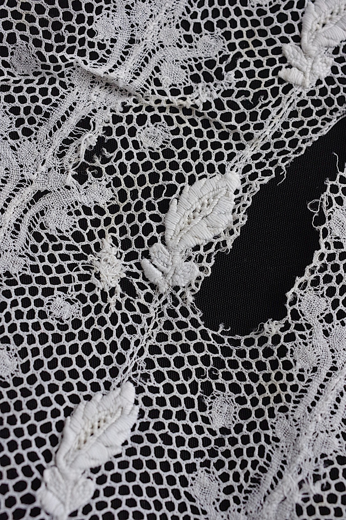 アンティークレーク　dentelle anciennne 　ボネ装飾レース4　素材用