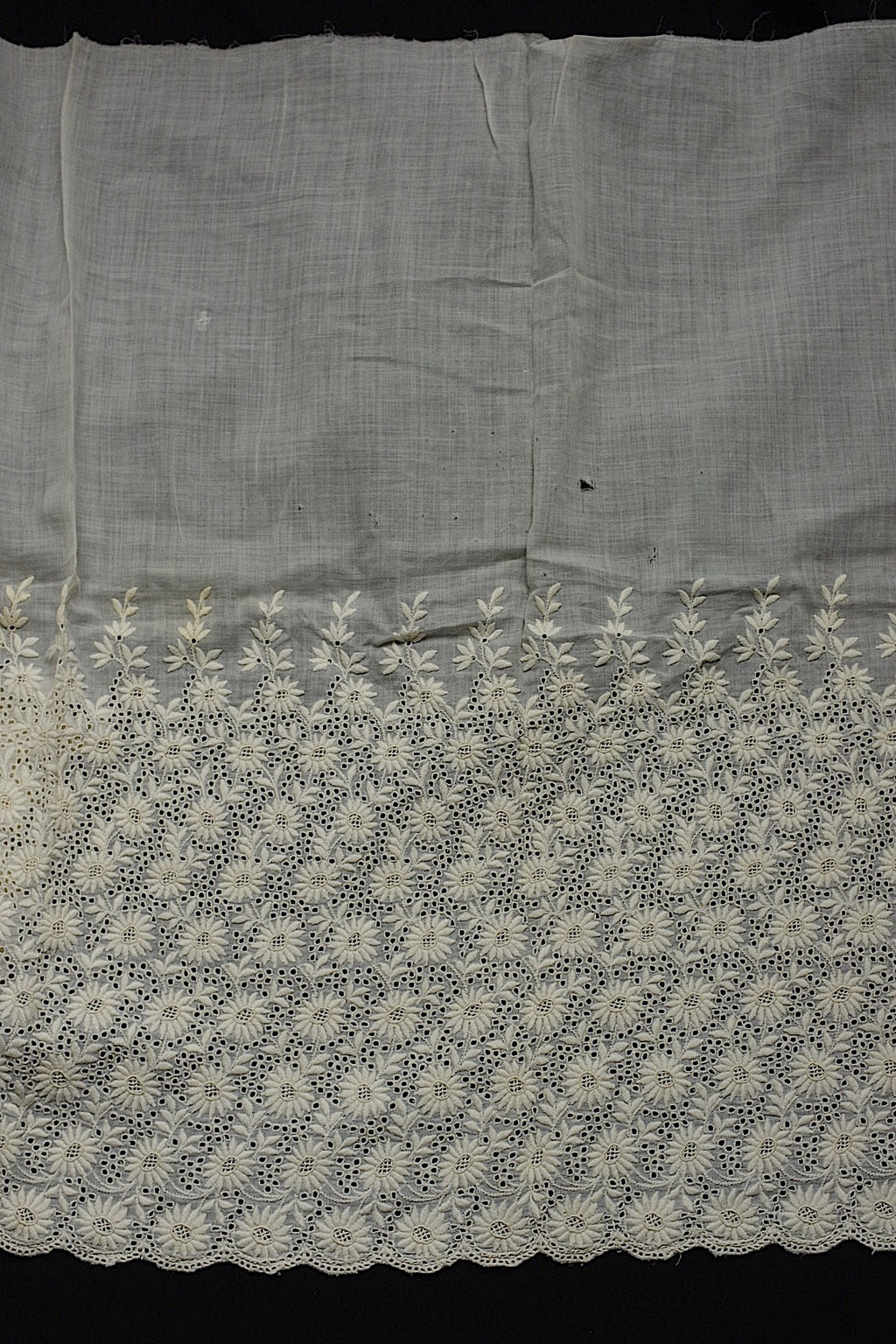アンティークレース　dentelle anciennne 刺繍ハギレ