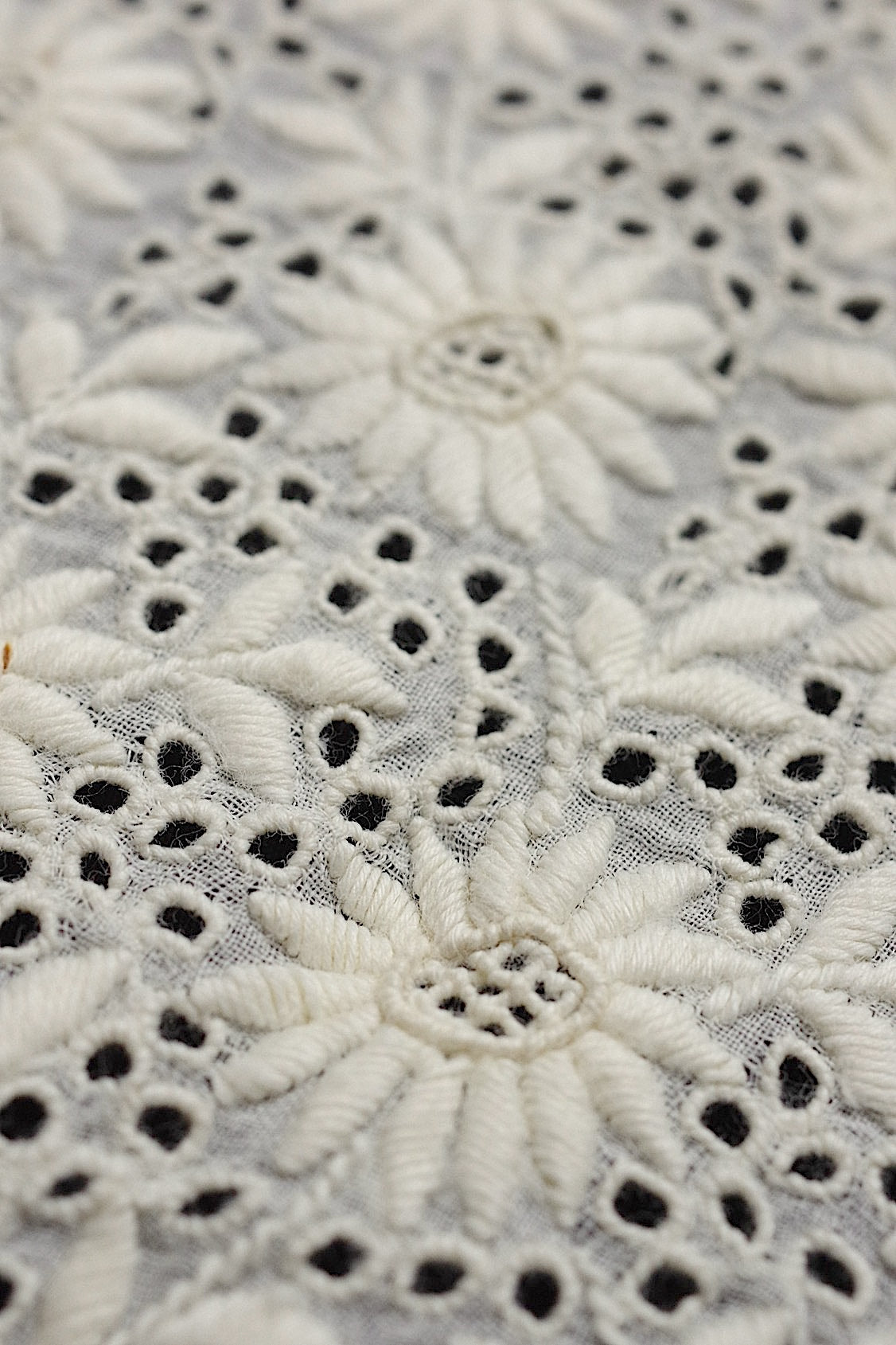 アンティークレース　dentelle anciennne 刺繍ハギレ