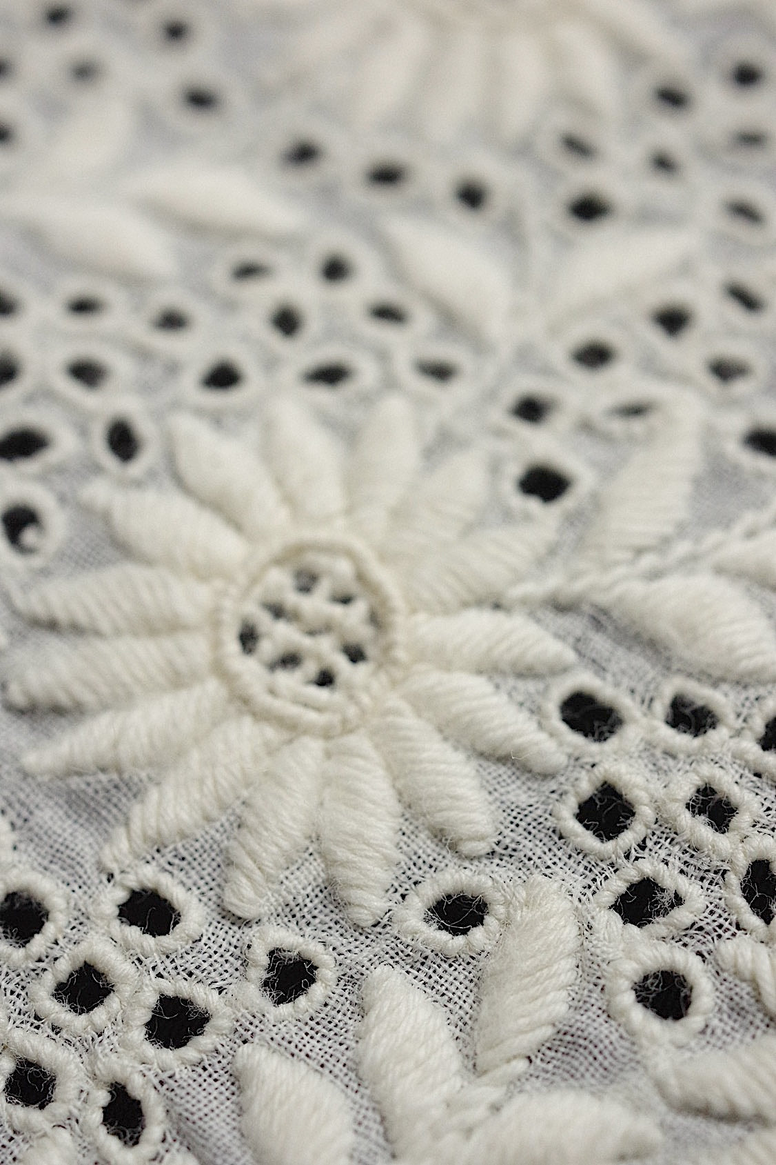 アンティークレース　dentelle anciennne 刺繍ハギレ