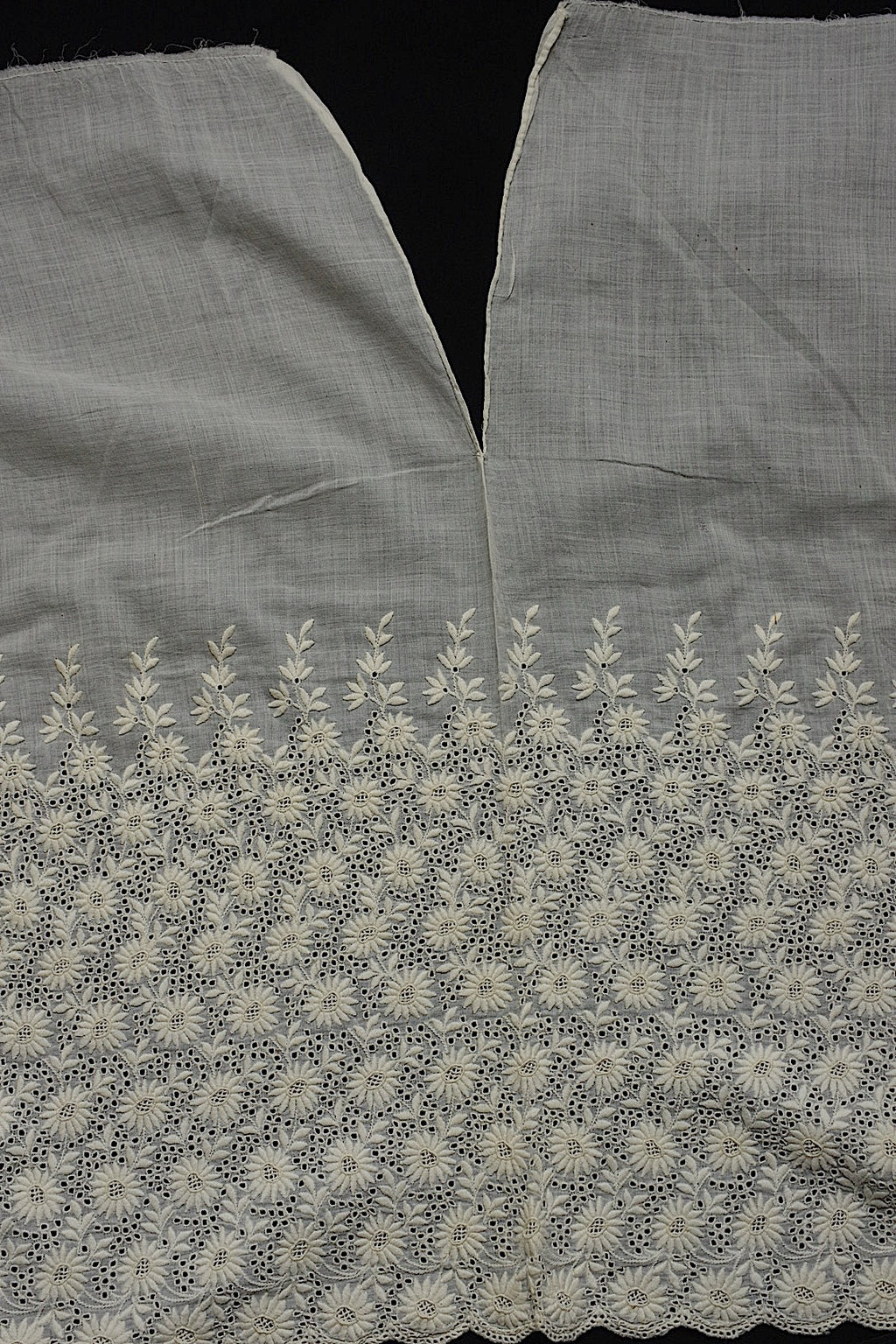 アンティークレース　dentelle anciennne 刺繍ハギレ