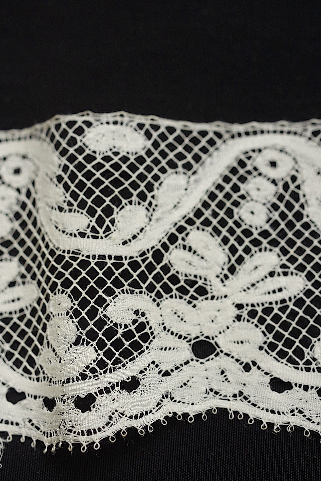 アンティークレース　dentelle anciennne 236cm