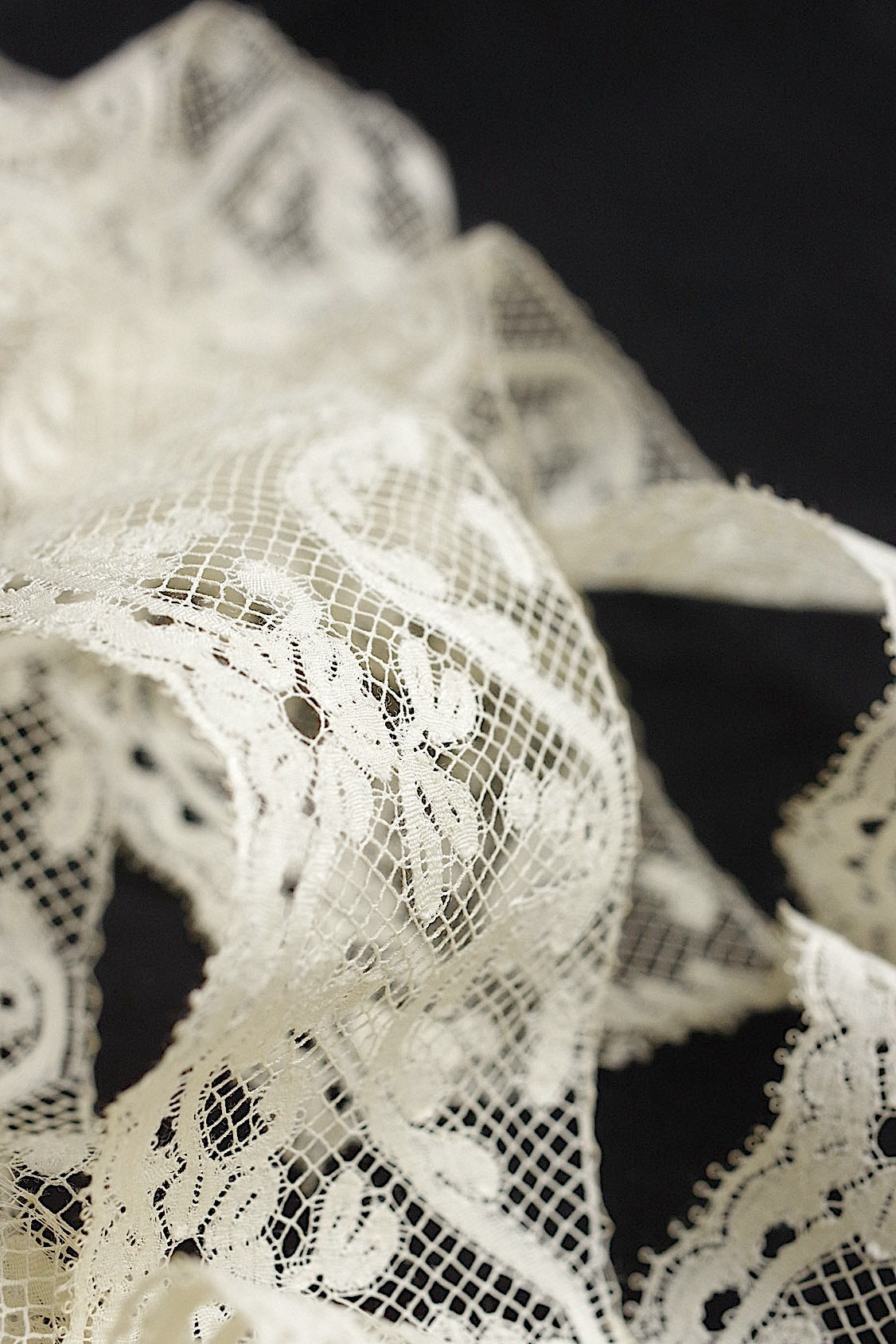アンティークレース　dentelle anciennne 236cm