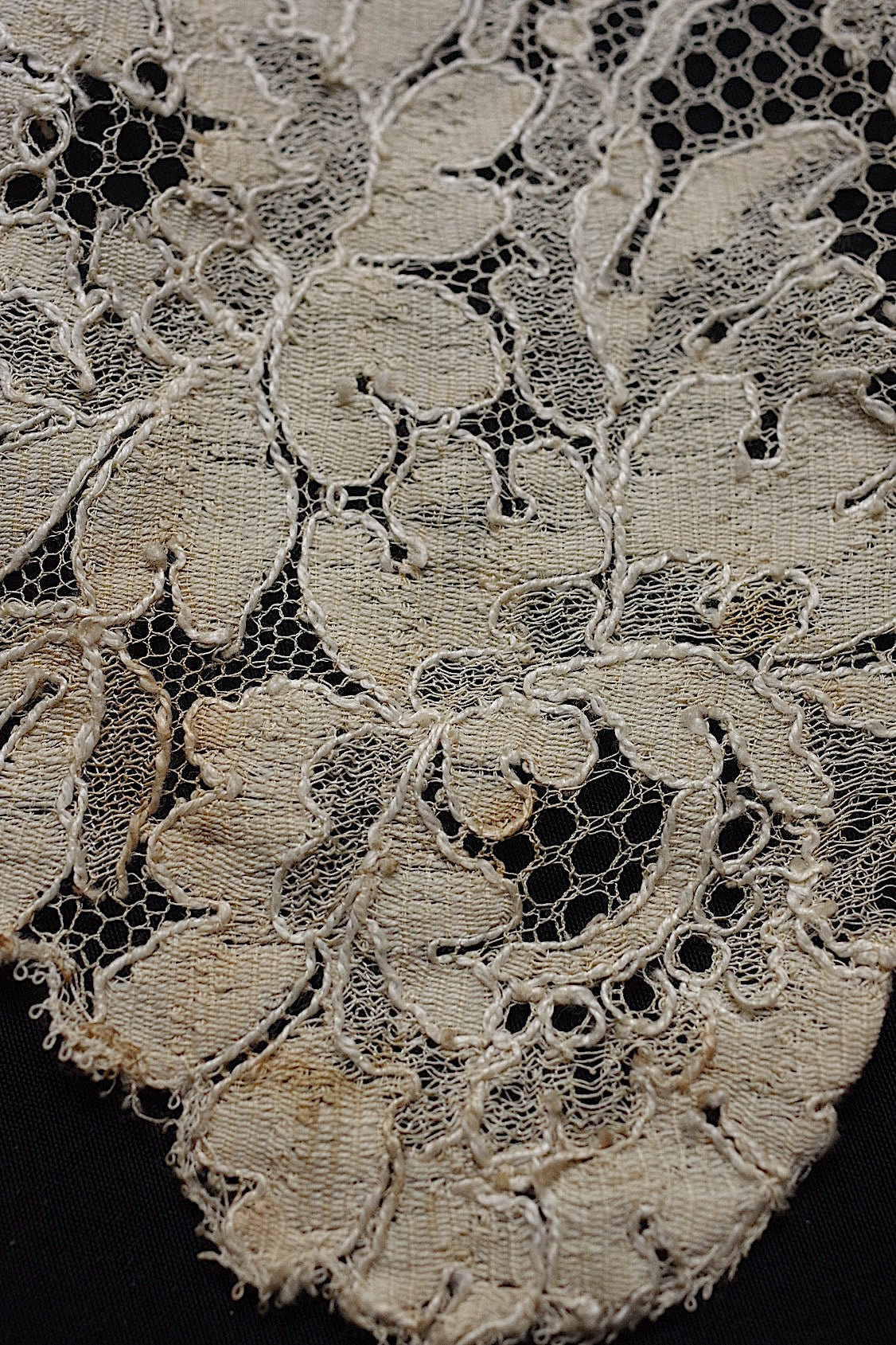 アンティークレース　dentelle anciennne 70cm