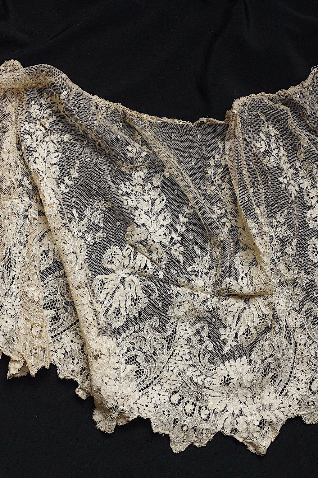 アンティークレース　dentelle anciennne 70cm