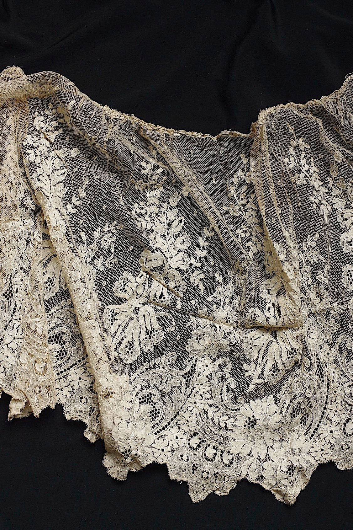 アンティークレース　dentelle anciennne 70cm