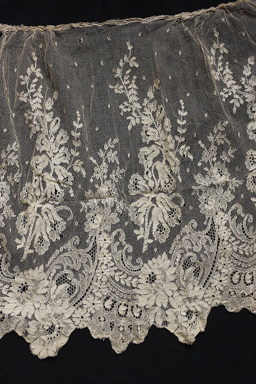 アンティークレース　dentelle anciennne 70cm