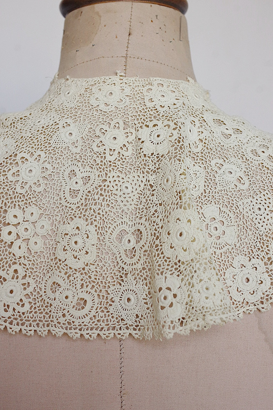 アンティークレース襟　dentelle anciennne クロシェレース襟