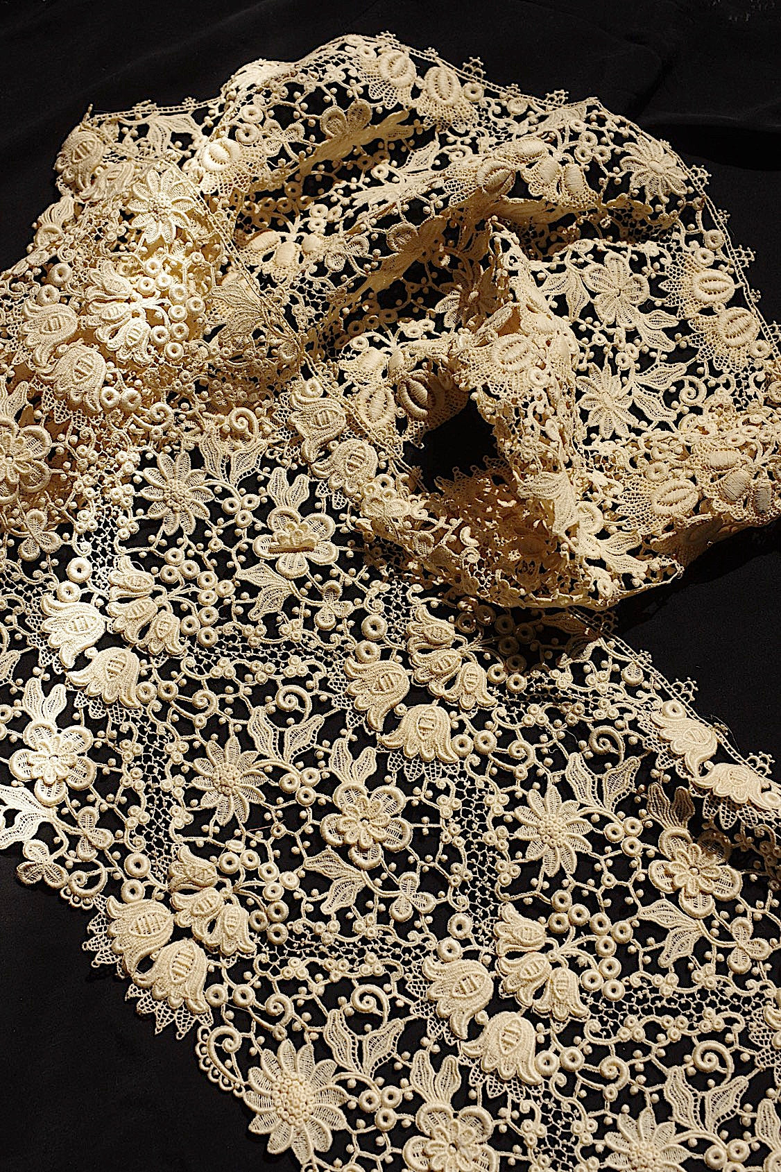 ヴィンテージレース　dentelle vintage 110cm