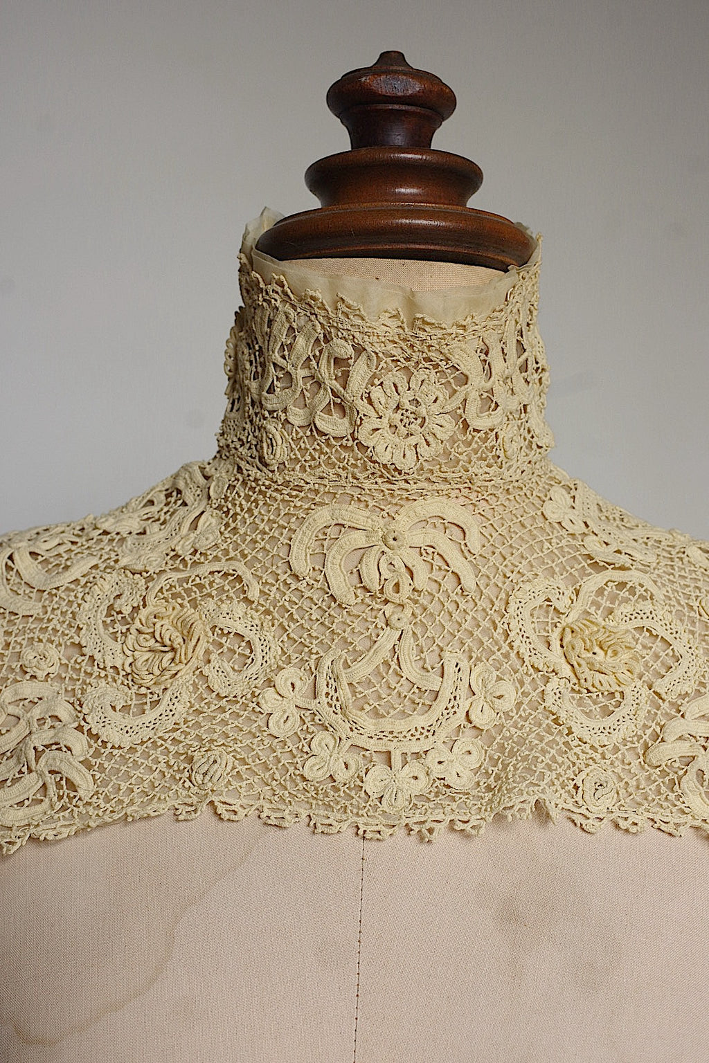 アンティークレース　dentelle ancienne　襟3