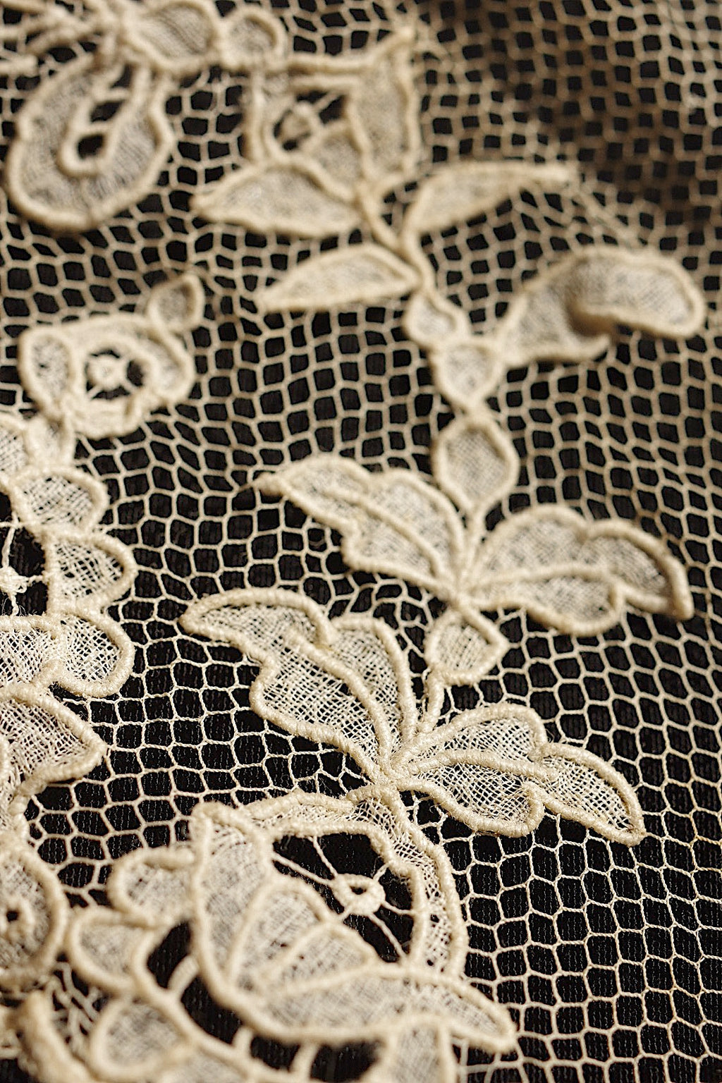アンティークレース　dentelle ancienne pour document 3本
