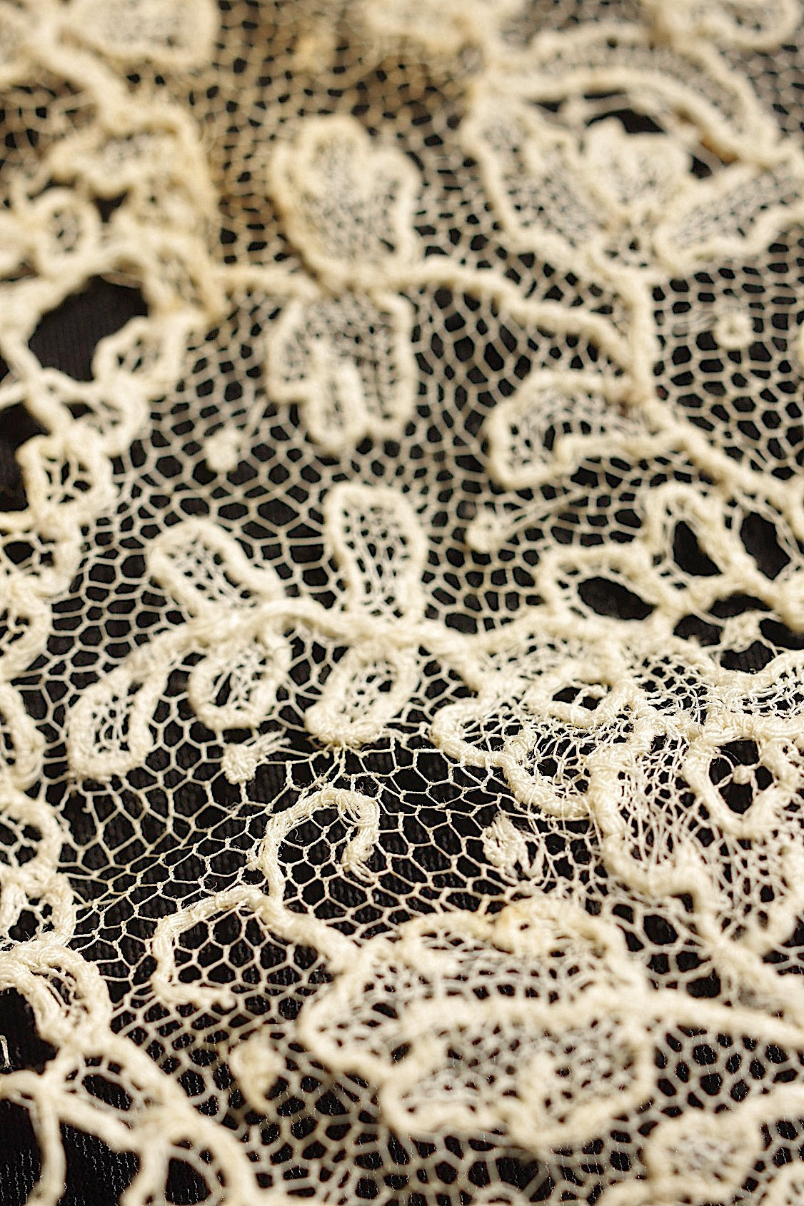 アンティークレース　dentelle ancienne pour document 3本