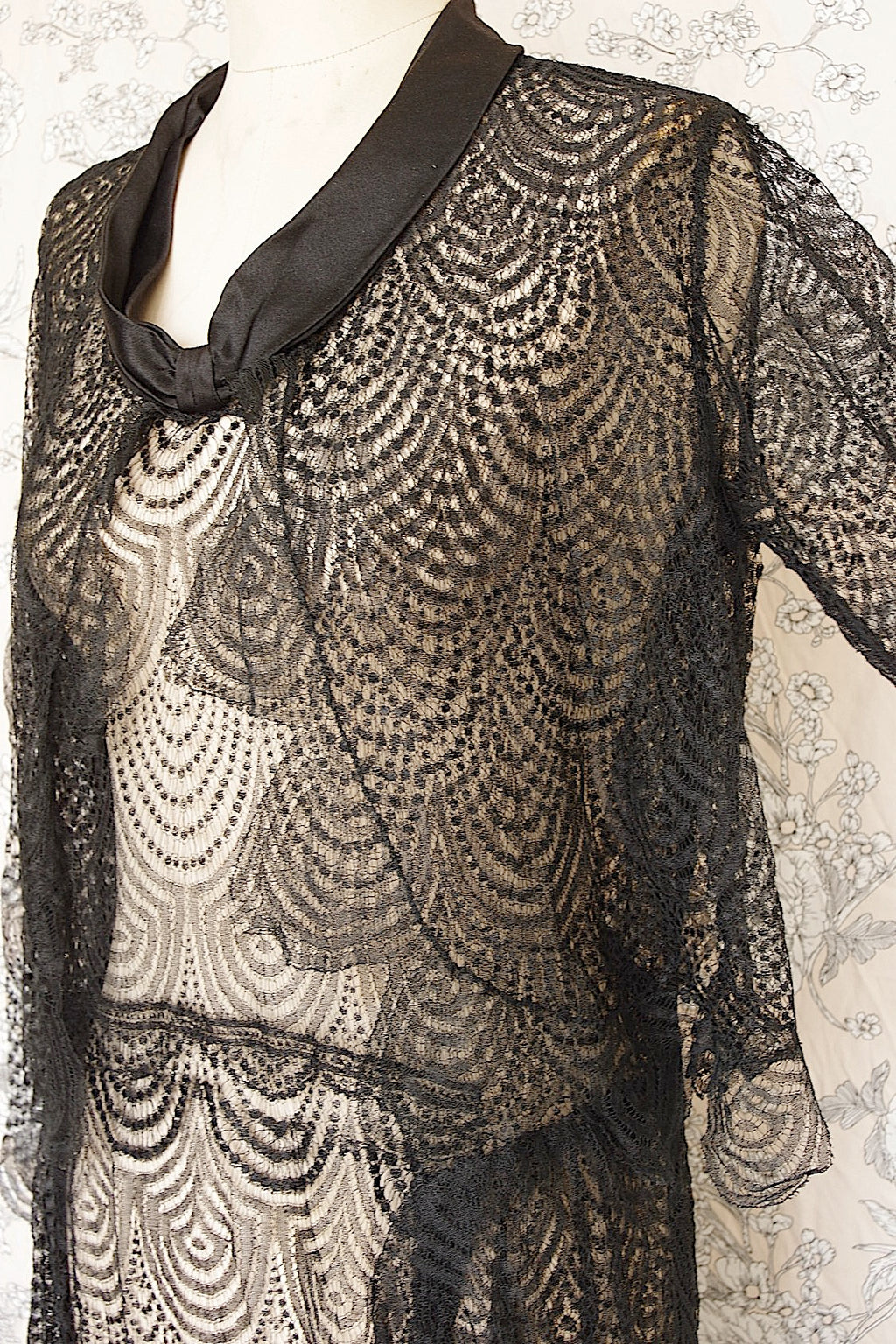 アンティークドレス　vêtement antique レースドレス