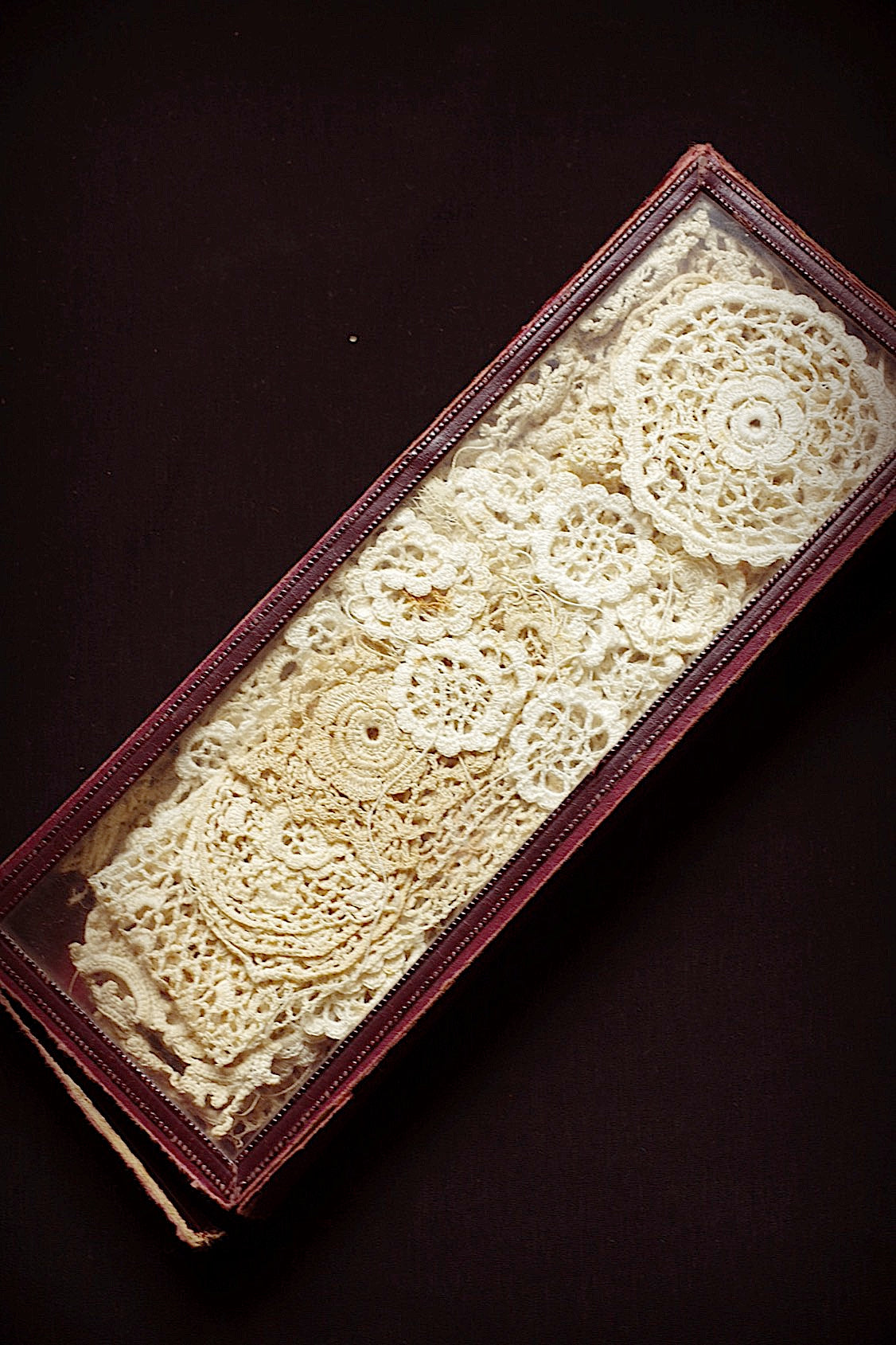 アンティークレース　dentelle ancienne モチーフ箱入り